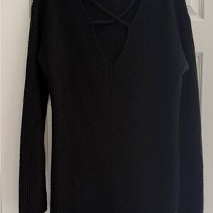 Tobi Black V-Neck Sweater